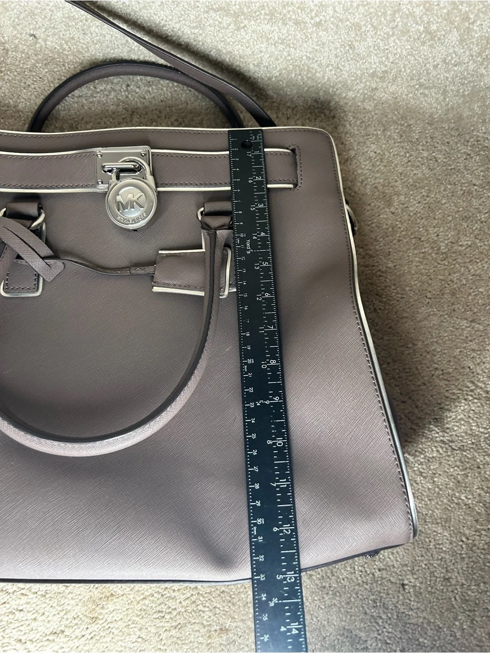 MICHAEL Kors SAFFIANO Hamilton gray SILVER TRIM TOTE Lock W/ Key Handle Strap